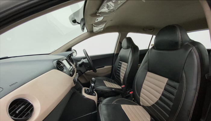 2018 Hyundai Grand i10 SPORTZ 1.2 KAPPA VTVT, Petrol, Manual, 17,511 km, Right Side Front Door Cabin