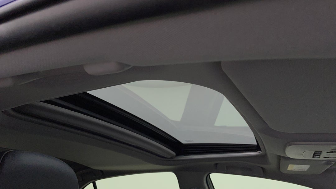 Interior Sunroof/Moonroof