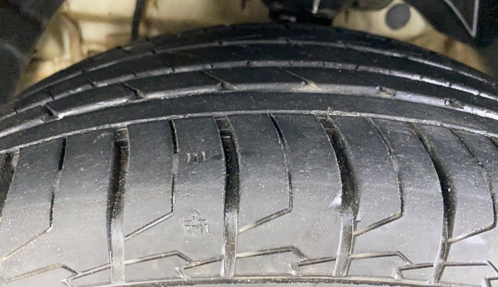 2019 Mahindra XUV300 W8(O), Diesel, Manual, 68,515 km, Left Front Tyre Tread