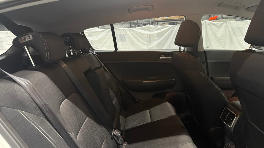 2017 Kia Sportage Si (FWD), Automatic, 120522 km, Right Side Rear Door Cabin View