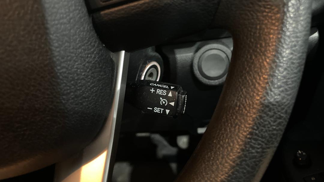 2017 Toyota Hilux Workmate, Manual, 97440 km, Cruise Control