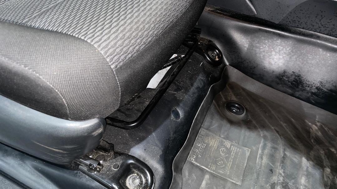 2017 Toyota Hilux Workmate, Manual, 97440 km, Drivers Side Adjustment Panel