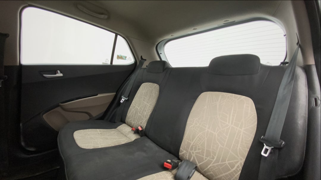Right Side Rear Door Cabin