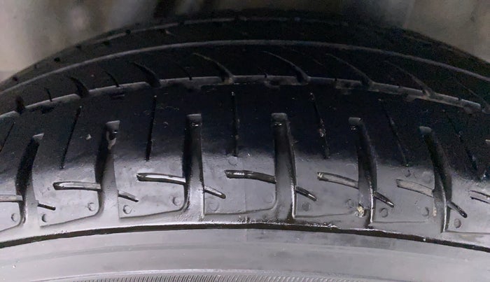 2017 Honda City V MT PETROL, Petrol, Manual, 79,454 km, Left Rear Tyre Tread