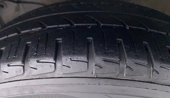 2017 Honda City V MT PETROL, Petrol, Manual, 79,454 km, Left Front Tyre Tread
