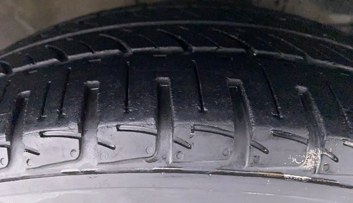 2017 Honda City V MT PETROL, Petrol, Manual, 79,454 km, Right Front Tyre Tread