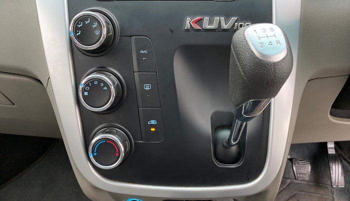 2016 Mahindra Kuv100 K8 6 STR, Petrol, Manual, 28,850 km, Gear Lever