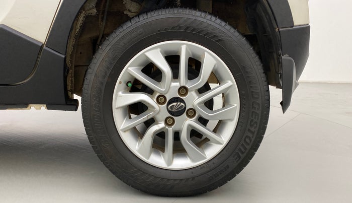 2016 Mahindra Kuv100 K8 6 STR, Petrol, Manual, 28,850 km, Left Rear Wheel