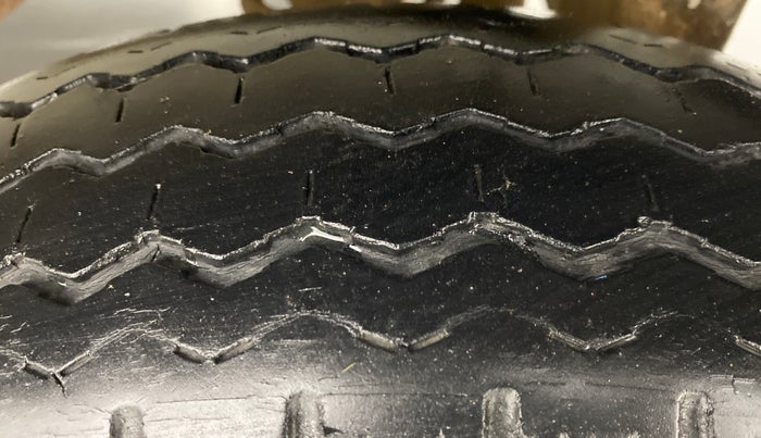 2019 Maruti Eeco 7 STR, Petrol, Manual, 36,142 km, Left Rear Tyre Tread