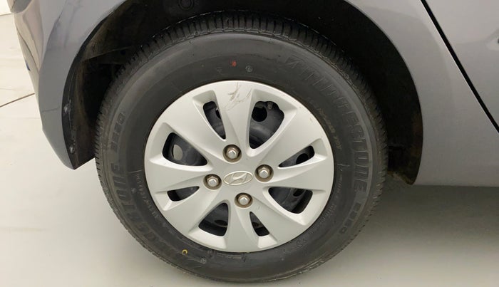 2011 Hyundai i10 MAGNA 1.1, Petrol, Manual, 43,300 km, Right Rear Wheel
