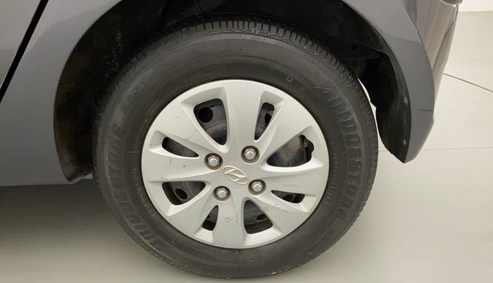 2011 Hyundai i10 MAGNA 1.1, Petrol, Manual, 43,300 km, Left Rear Wheel