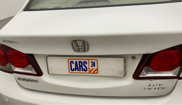 2010 Honda Civic 1.8L I-VTEC V MT, Petrol, Manual, 77,754 km, Dicky (Boot door) - Slightly dented