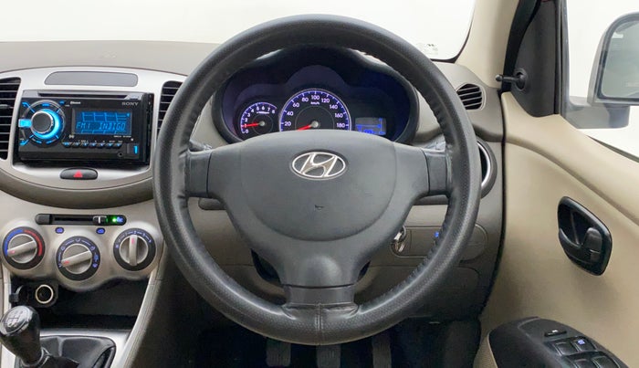 2015 Hyundai i10 MAGNA 1.1, Petrol, Manual, 41,995 km, Steering Wheel Close Up