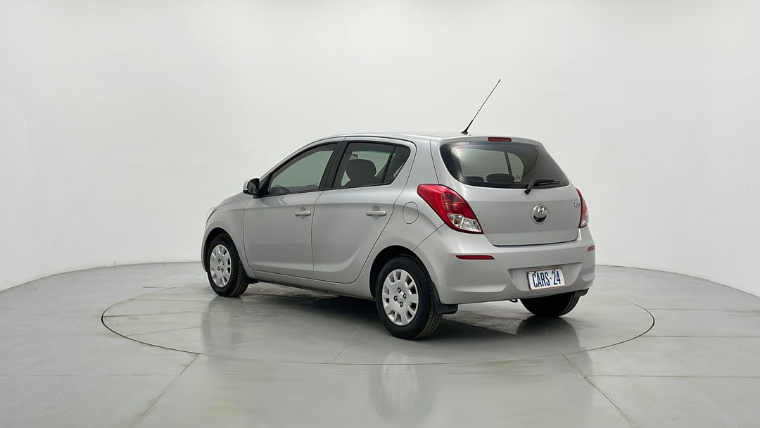 Left Back Diagonal (45- Degree) View