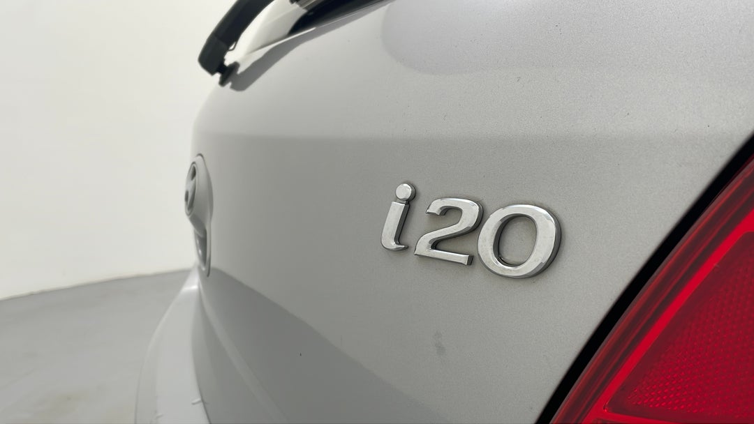 Badge (Boot Right Side)