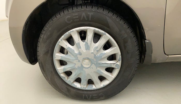 2017 Datsun Redi Go T, Petrol, Manual, 7,946 km, Left Front Wheel