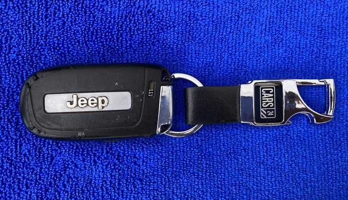 2017 Jeep Compass 2.0 LONGITUDE (O), Diesel, Manual, 50,933 km, Key Close Up