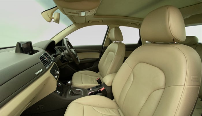 2013 Audi Q3 2.0 TDI QUATTRO, Diesel, Automatic, 67,051 km, Right Side Front Door Cabin View