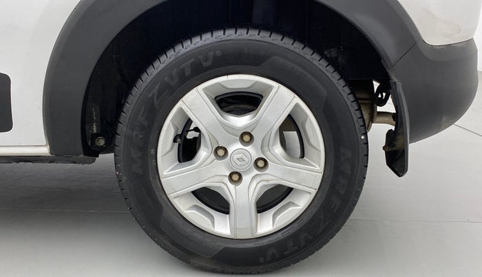 2019 Renault TRIBER RXZ, CNG, Manual, 52,229 km, Left Rear Wheel