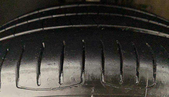 2018 Skoda Rapid 1.5 TDI CR ACTIVE, Diesel, Manual, 89,742 km, Left Front Tyre Tread