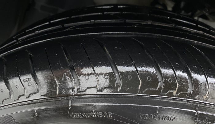 2017 Honda BR-V 1.5 i- DTEC S, Diesel, Manual, 1,34,813 km, Left Front Tyre Tread