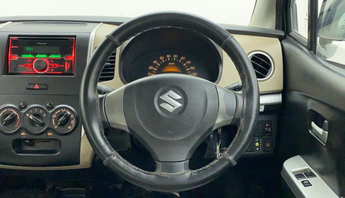 2017 Maruti Wagon R 1.0 LXI CNG, CNG, Manual, 45,186 km, Steering Wheel Close Up