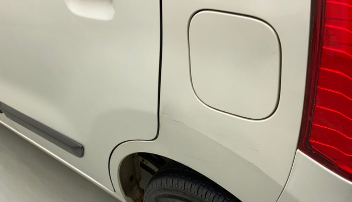 2017 Maruti Wagon R 1.0 LXI CNG, CNG, Manual, 45,186 km, Left quarter panel - Minor scratches