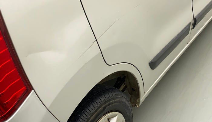2017 Maruti Wagon R 1.0 LXI CNG, CNG, Manual, 45,186 km, Right quarter panel - Minor scratches