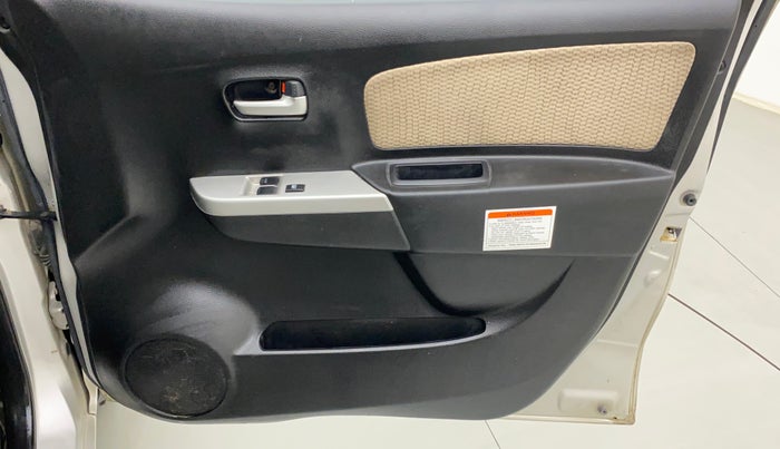 2017 Maruti Wagon R 1.0 LXI CNG, CNG, Manual, 45,186 km, Driver Side Door Panels Control