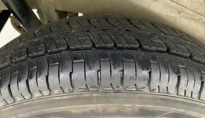 2017 Maruti Wagon R 1.0 LXI CNG, CNG, Manual, 45,186 km, Right Rear Tyre Tread
