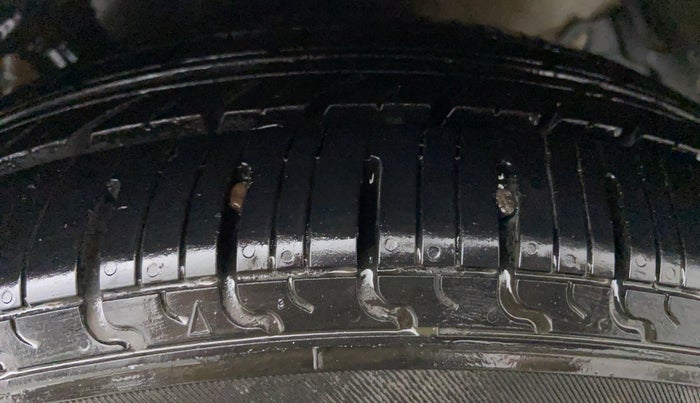 2019 Maruti Celerio VXI CNG D, CNG, Manual, 38,673 km, Left Front Tyre Tread