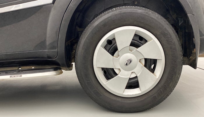 2017 Mahindra XUV500 W6 4X2, Diesel, Manual, 61,090 km, Left Rear Wheel