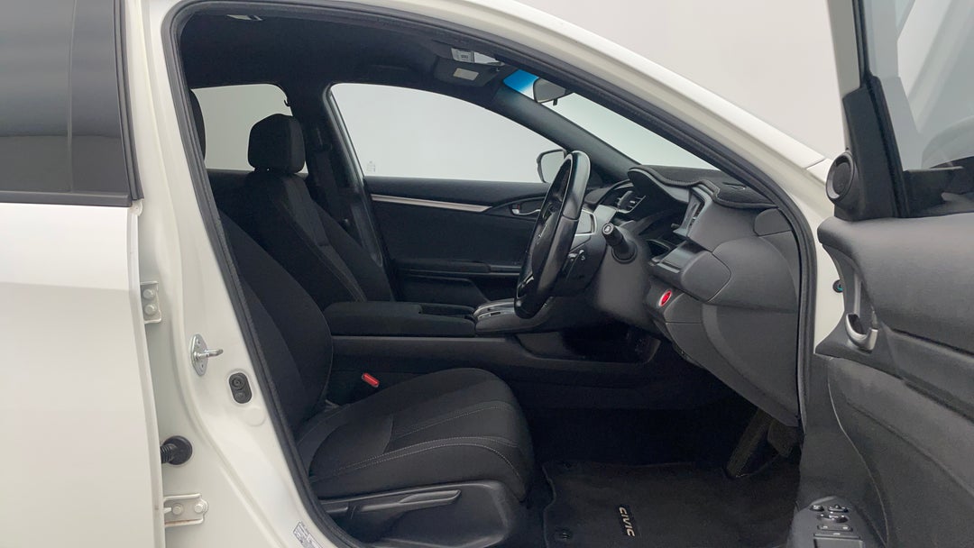 2017 Honda Civic Vti-l, Automatic, 88168 km, Right Side Front Door Cabin View