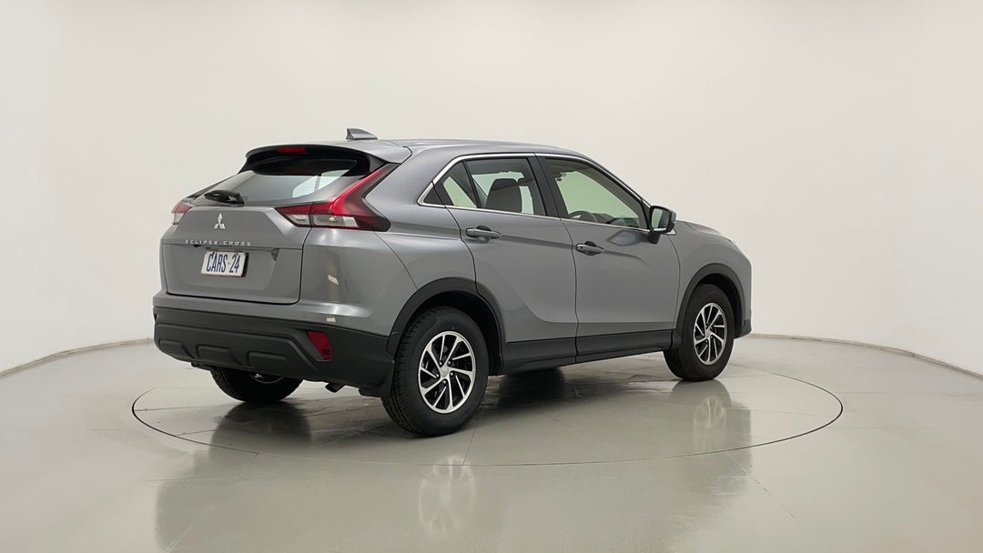 Right Back Diagonal (45- Degree) View