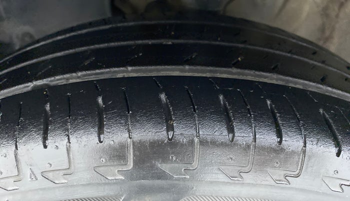 2017 Maruti IGNIS SIGMA 1.2 K12, Petrol, Manual, 31,406 km, Left Front Tyre Tread