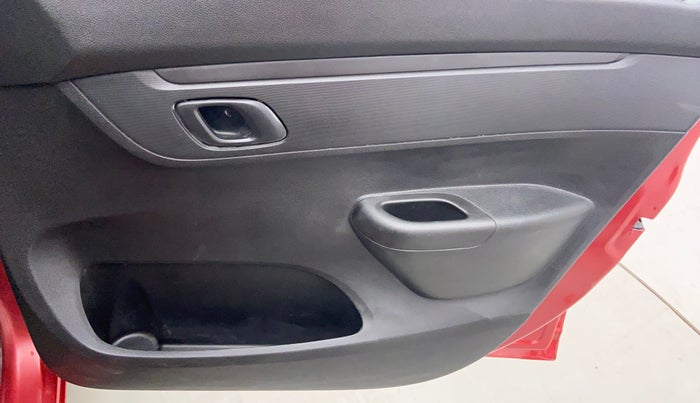 2017 Renault Kwid RXT, Petrol, Manual, 29,456 km, Driver Side Door Panels Controls