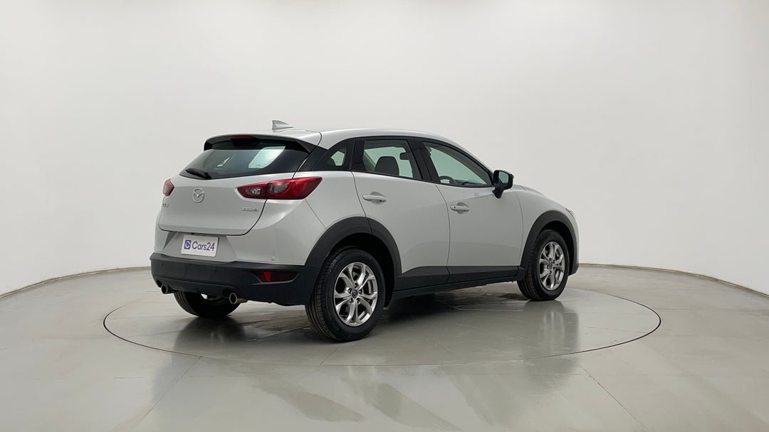 Right Back Diagonal (45- Degree) View