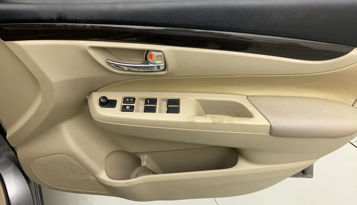 2015 Maruti Ciaz VXI+, Petrol, Manual, 68,617 km, Driver Side Door Panels Control