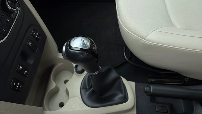 RENAULT SYMBOL-Gear Lever
