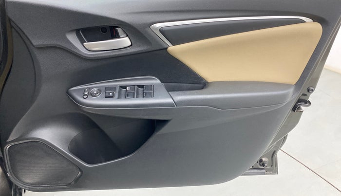 2016 Honda Jazz 1.2L I-VTEC V AT, Petrol, Automatic, 85,680 km, Driver Side Door Panels Control