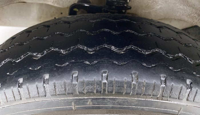 2019 Maruti Eeco 5 STR WITH AC PLUSHTR, Petrol, Manual, 31,139 km, Left Front Tyre Tread