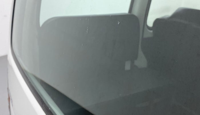 2019 Maruti Eeco 5 STR WITH AC PLUSHTR, Petrol, Manual, 31,139 km, Rear windshield - Minor spot on windshield