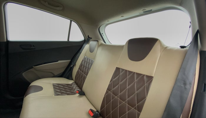 2018 Hyundai Grand i10 MAGNA 1.2 KAPPA VTVT, Petrol, Manual, 22,828 km, Right Side Rear Door Cabin