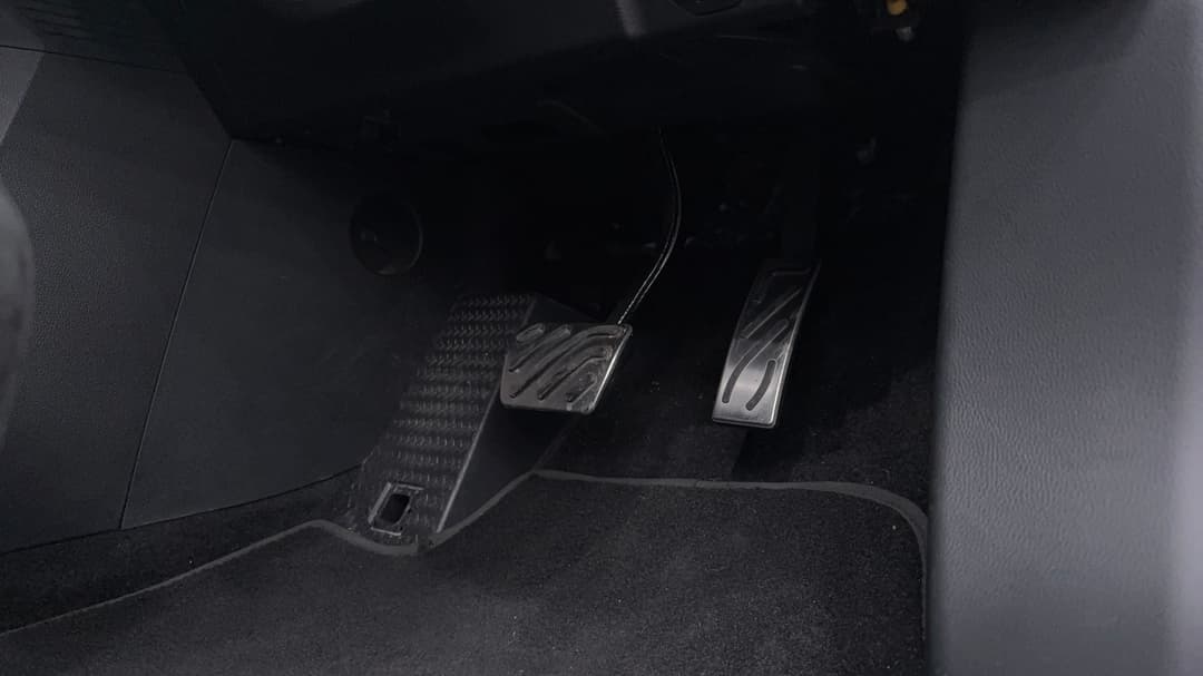 2023 MG Mg4 Xpower, Automatic, 43199 km, Pedals and Footmat