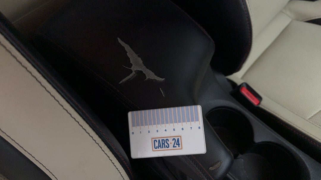 2016 Mazda 3 Sp25 Gt, Automatic, 111428 km, Center Console Wear