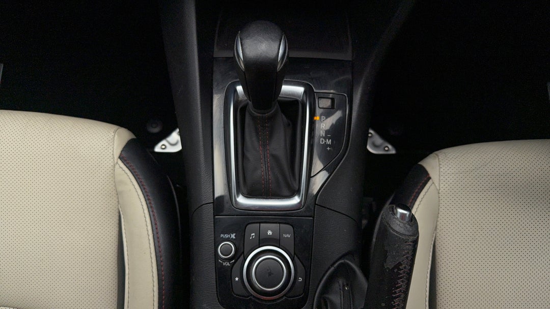 2016 Mazda 3 Sp25 Gt, Automatic, 111428 km, Gear Lever 