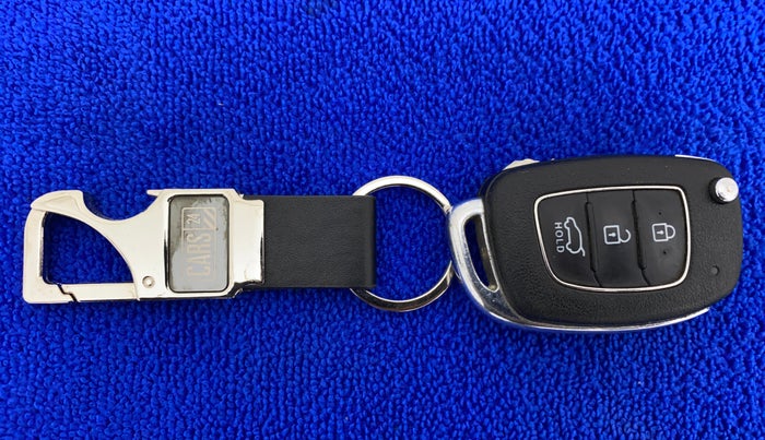 2016 Hyundai Elite i20 MAGNA 1.2, Petrol, Manual, 15,405 km, Key Close Up