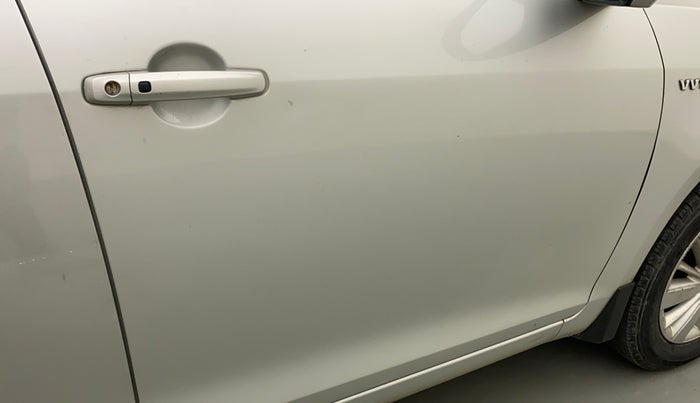 2017 Maruti Swift ZXI, Petrol, Manual, 63,367 km, Driver-side door - Minor scratches