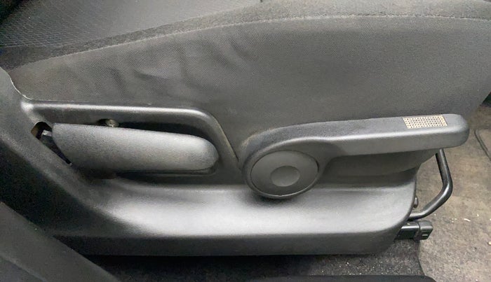 2017 Maruti Swift ZXI, Petrol, Manual, 63,367 km, Driver Side Adjustment Panel