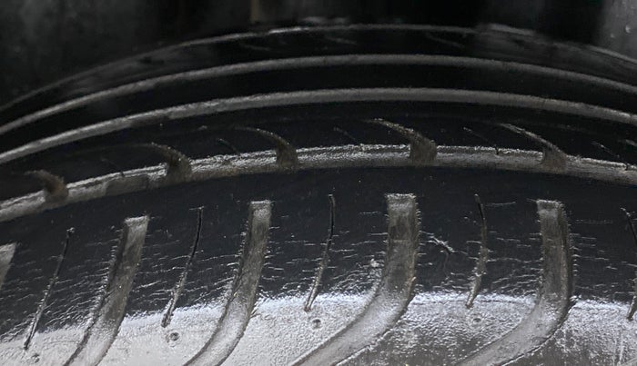 2014 Volkswagen Polo HIGHLINE1.2L PETROL, Petrol, Manual, 52,631 km, Right Rear Tyre Tread